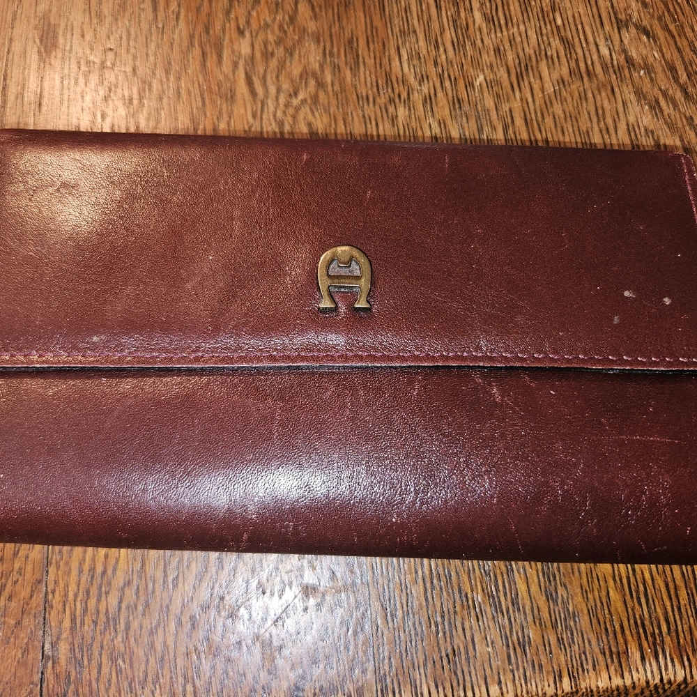 Vintage Iconic ETIENNE AIGNER CLASSIC WALLET